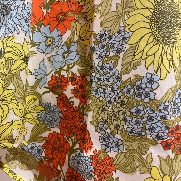 Lands End Sleeveless Button Down - Picture 5 of 5